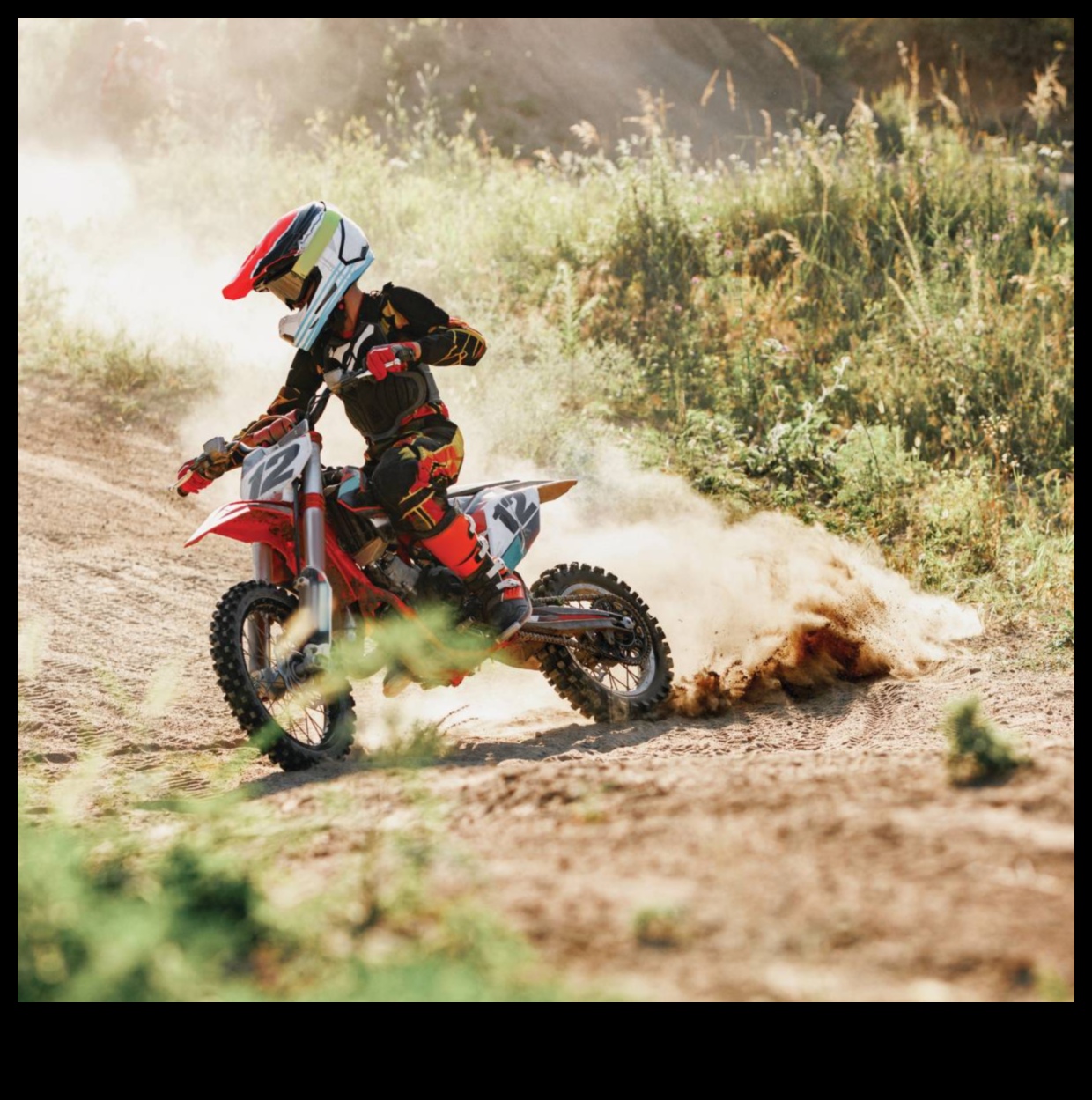 De la piste de pământ la trasee de munte Evoluția motociclismului off-road 3 Mașini cu două roți inovatoare: evoluția motociclismului off-road