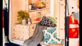 Highway Homestead: Arta de a transforma furgonetele în case mobile